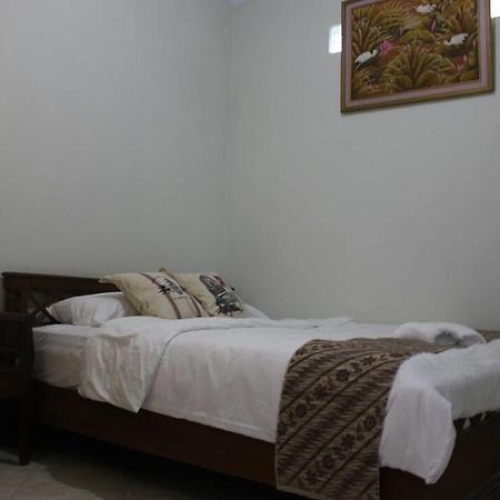 Renaya Griya Hotel Salakan Ngoại thất bức ảnh