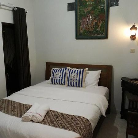 Renaya Griya Hotel Salakan Ngoại thất bức ảnh