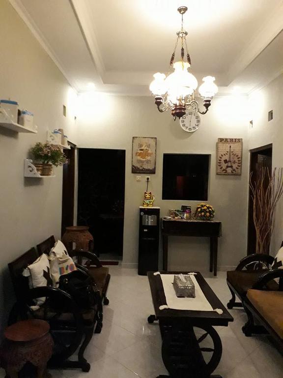 Renaya Griya Hotel Salakan Ngoại thất bức ảnh